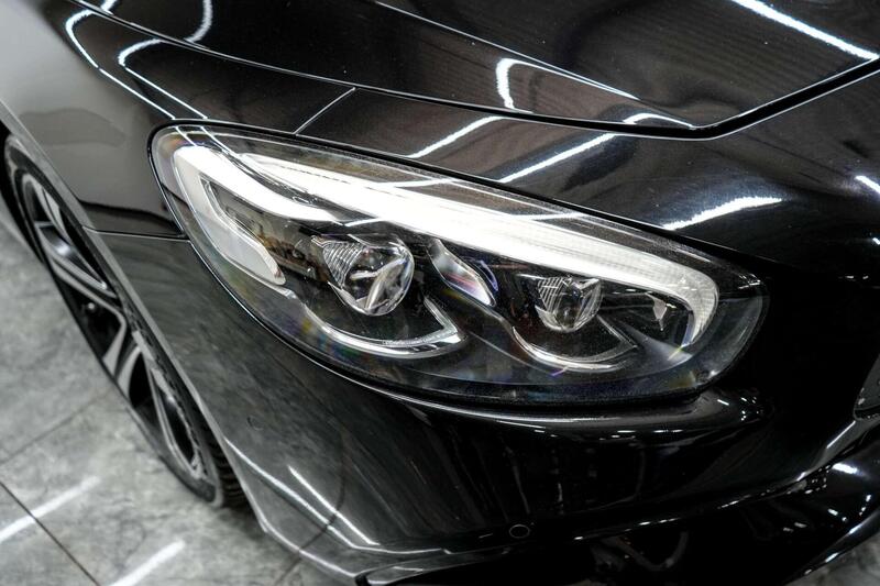 Mercedes-Benz SL view 7
