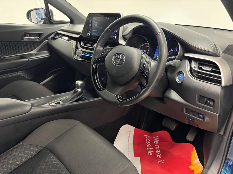 Toyota C-HR view 7