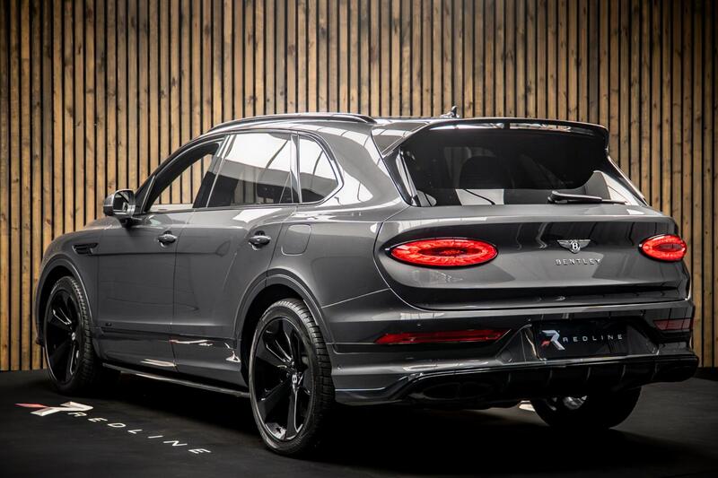 Bentley Bentayga view 3