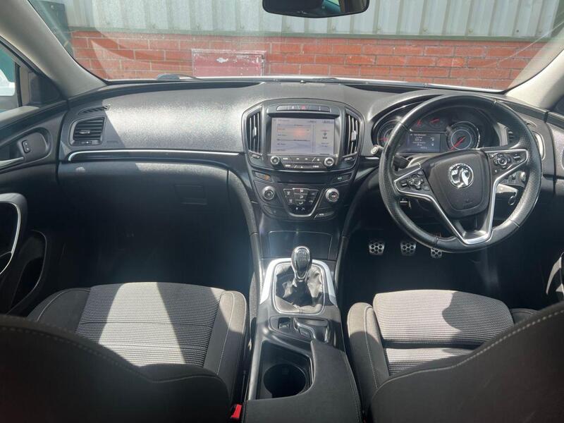 Vauxhall Insignia view 16