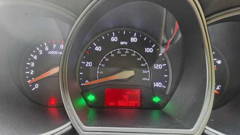 2013 Kia Rio — photo 32