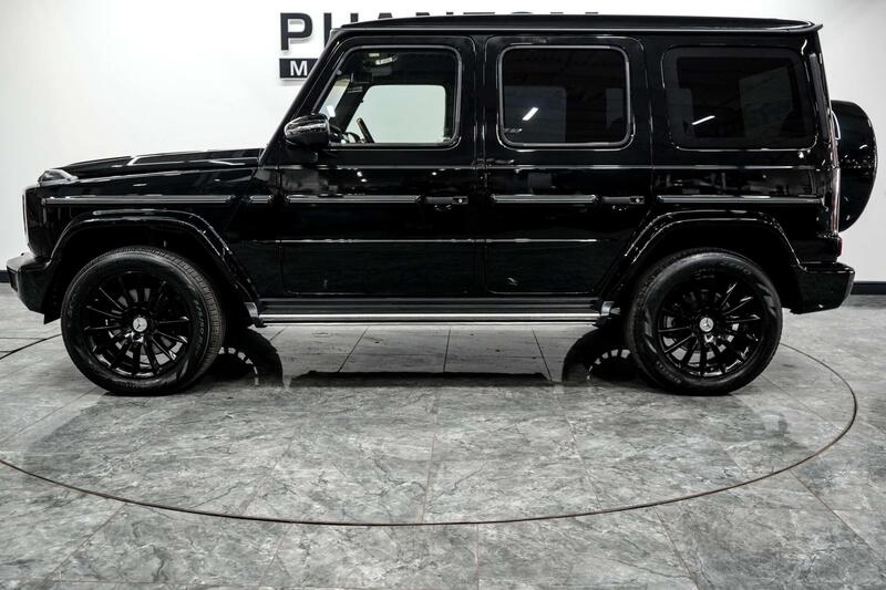 Mercedes-Benz G-Class view 3
