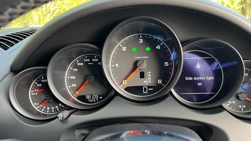 2015 Porsche Cayenne — photo 36