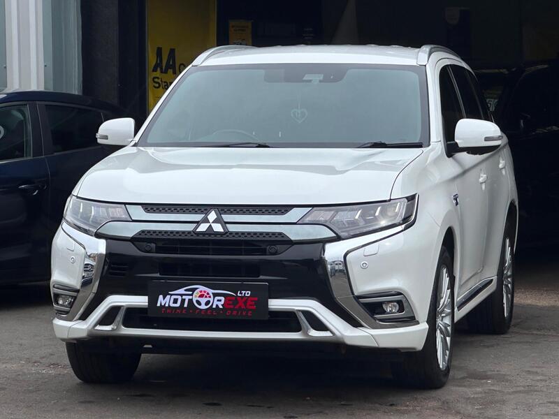 Mitsubishi Outlander view 4
