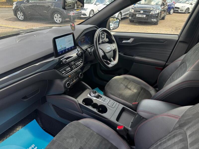 Ford Kuga view 3