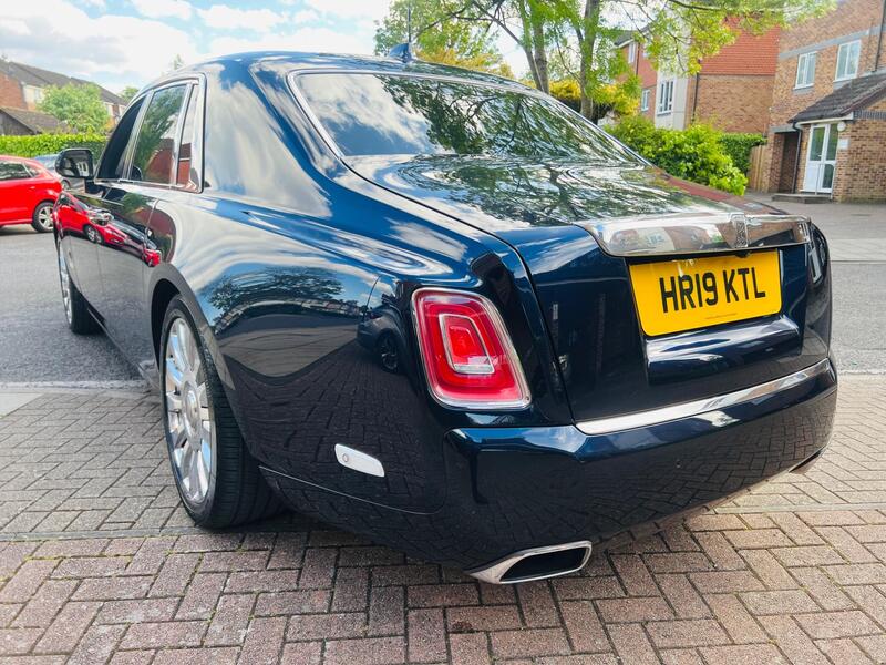Rolls-Royce Phantom view 88