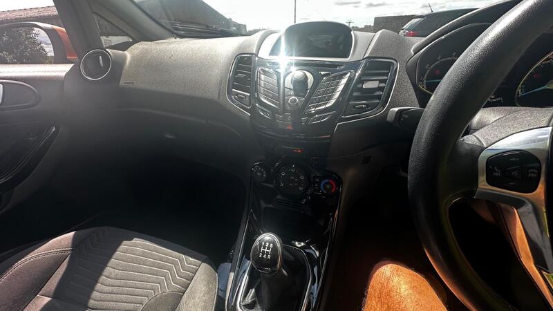 2014 Ford Fiesta — photo 9