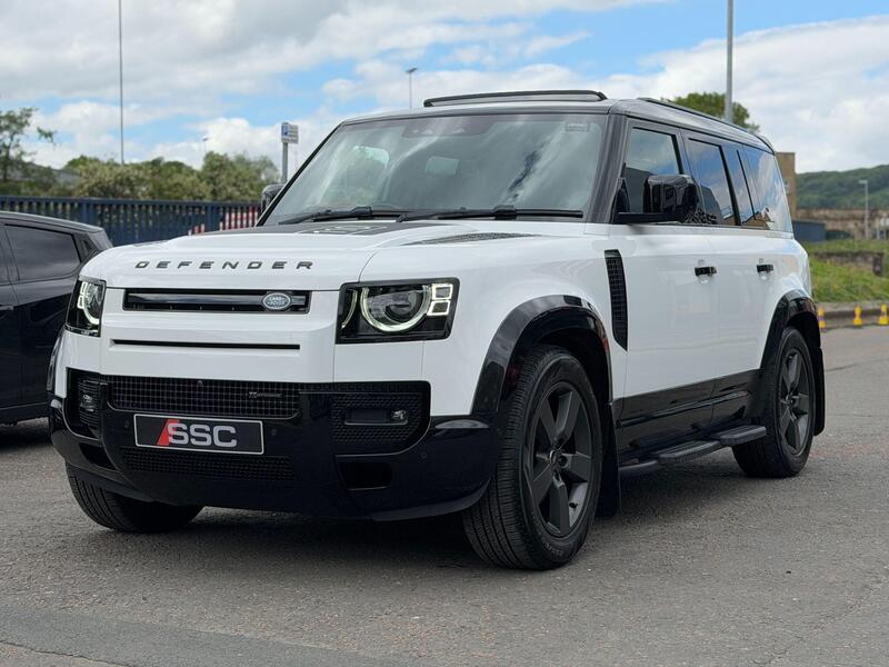 Land Rover Defender view 7