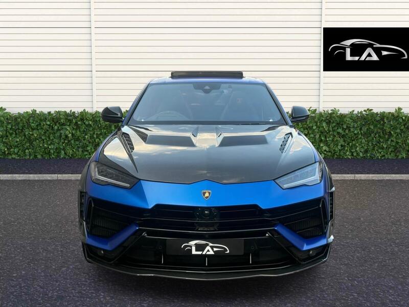 Lamborghini Urus view 4