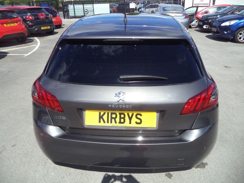 Peugeot 308 view 6