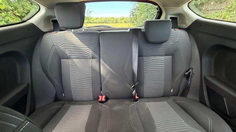 2014 Ford Fiesta — photo 13