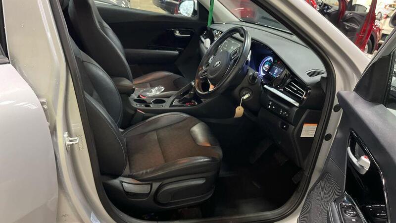 Kia Niro view 2