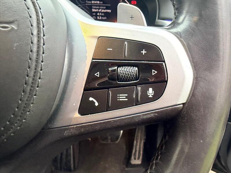 BMW 5 Series view 3