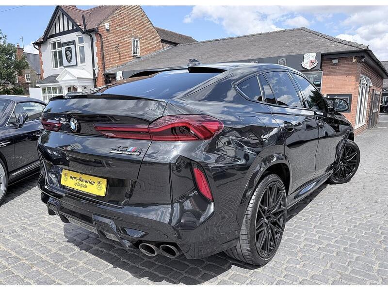 BMW X6 M view 7