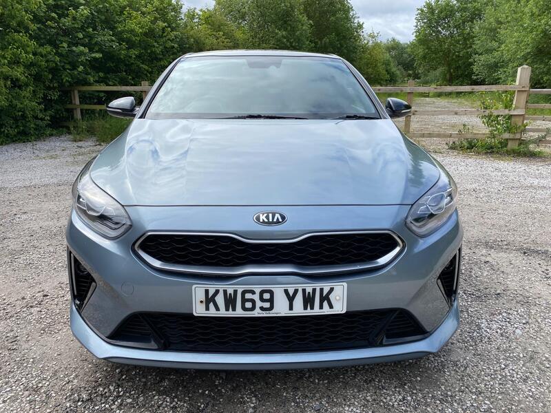 Kia Ceed view 2