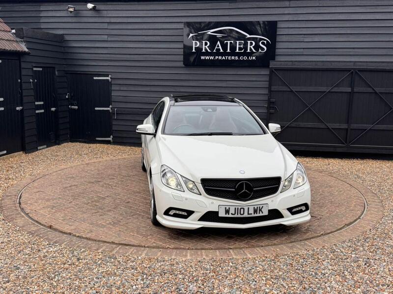 Mercedes-Benz E-Class view 4
