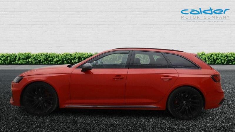 Audi RS4 Avant view 6