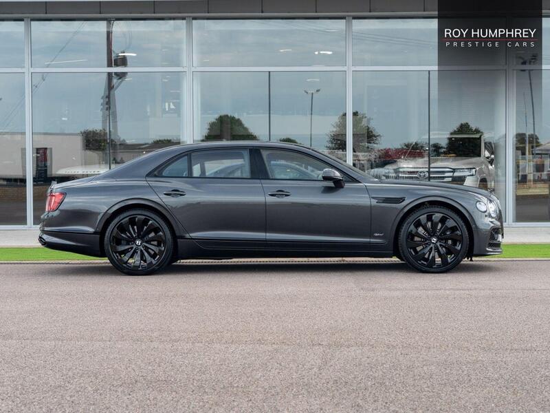 Bentley Flying Spur view 3