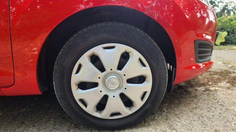 2014 Ford Fiesta — photo 40