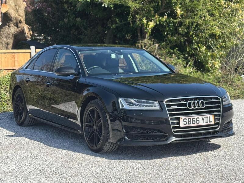 Audi A8 view 3