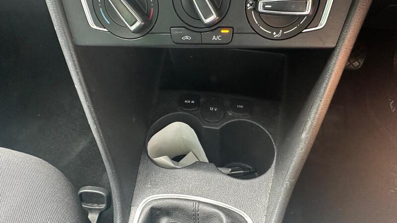 2017 Volkswagen Polo — photo 10