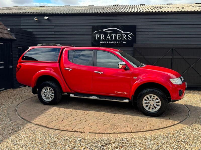 Mitsubishi L200 view 4