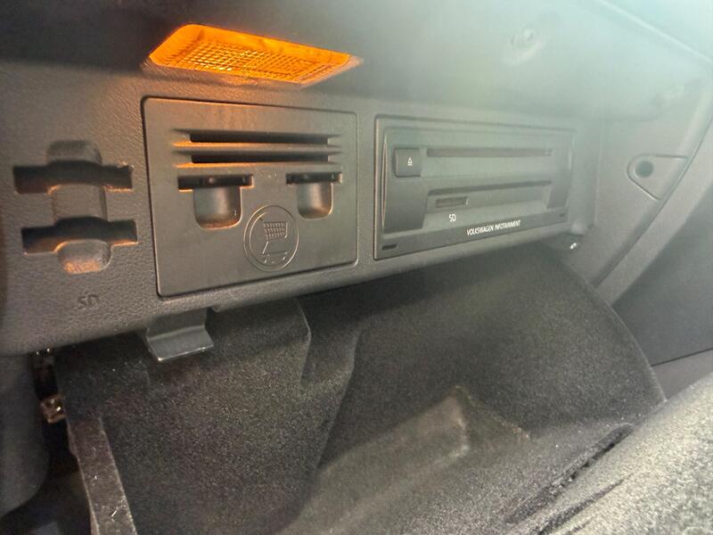 Volkswagen Golf Sportsvan view 6