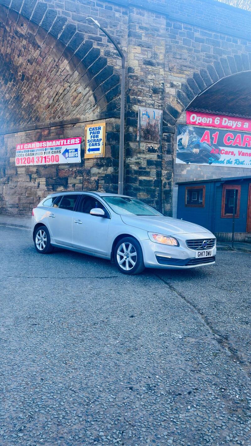 Volvo V60 — photo 1