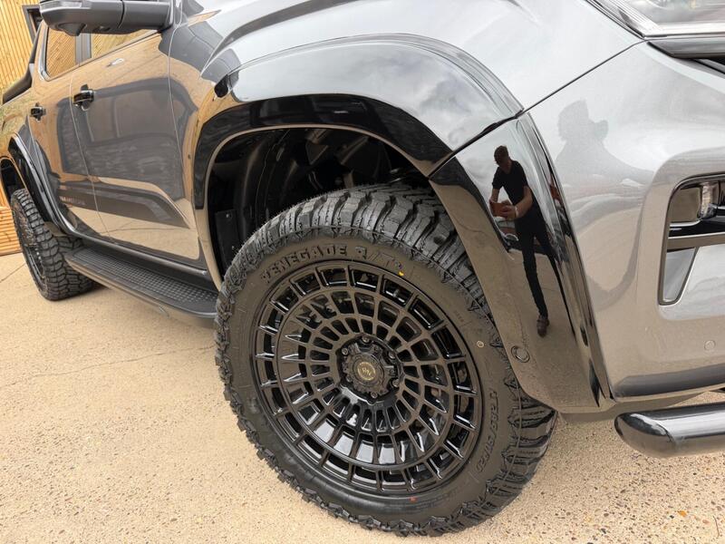 Volkswagen Amarok view 4