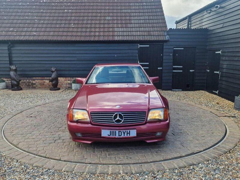 Mercedes-Benz 190 view 4