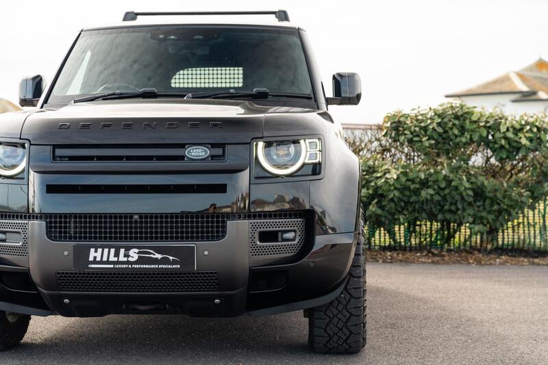 Land Rover Defender 110 main image