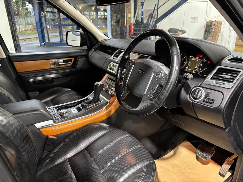 C3332f15a038406e900fab8156b9d80d