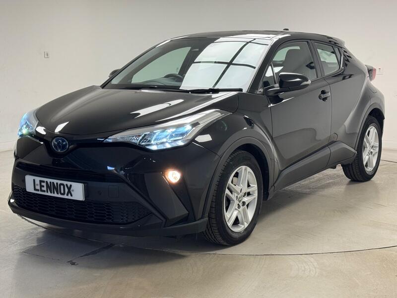 Toyota C-HR view 3