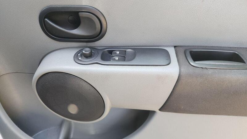 2009 Renault Modus — photo 32