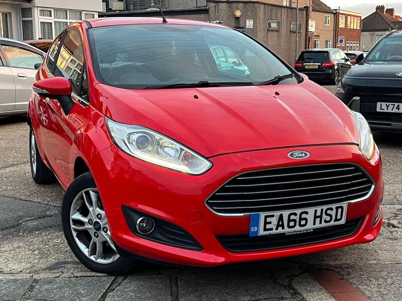 2016 Ford Fiesta in Red for sale