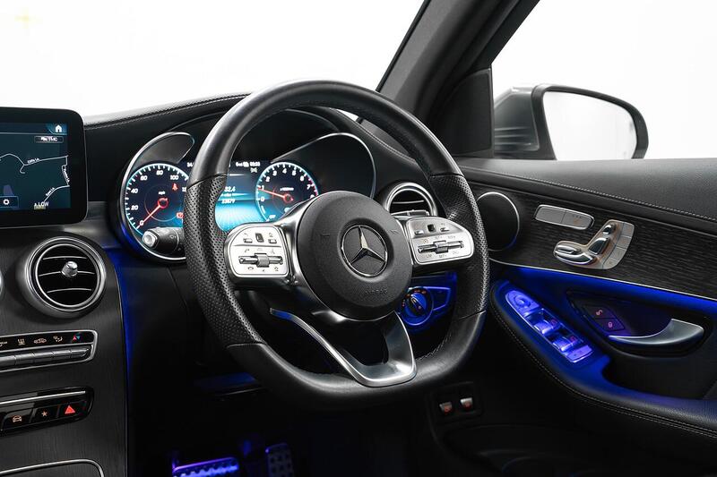 Mercedes-Benz Mercedes-Benz GLC view 3