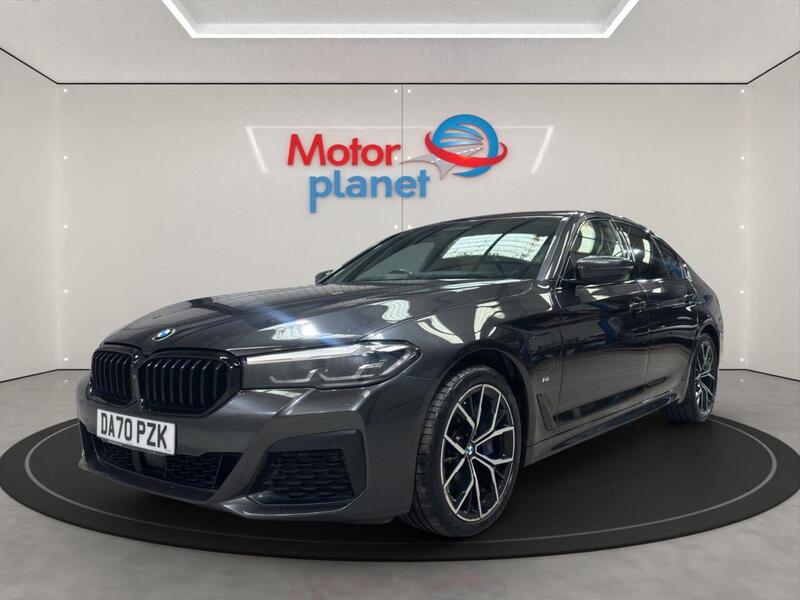 BMW 5 Series view 3