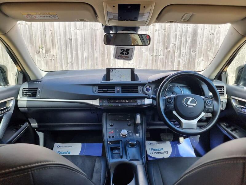 Lexus CT view 6