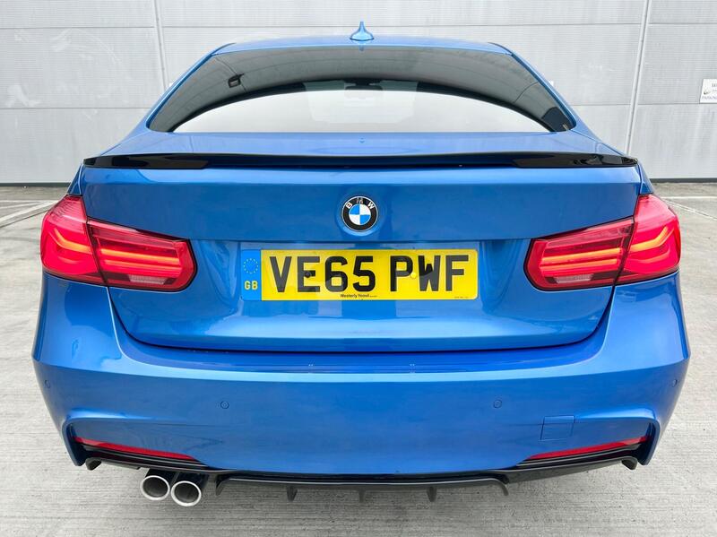 BMW 3 Series view 4