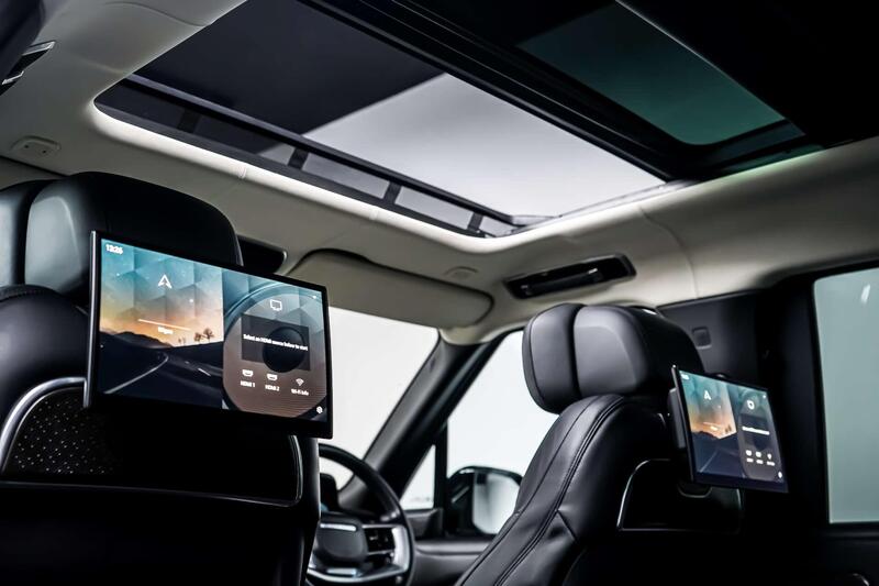 Land Rover Range Rover view 3