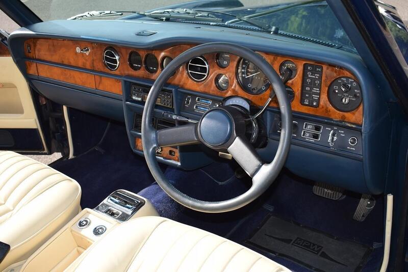 Rolls-Royce Corniche view 4