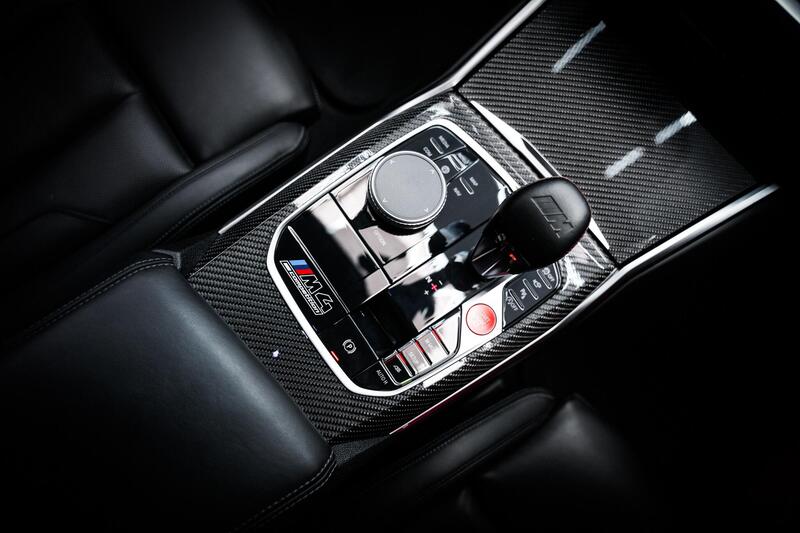 BMW M4 view 7