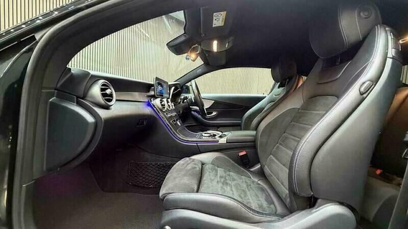 Mercedes-Benz E Class view 3