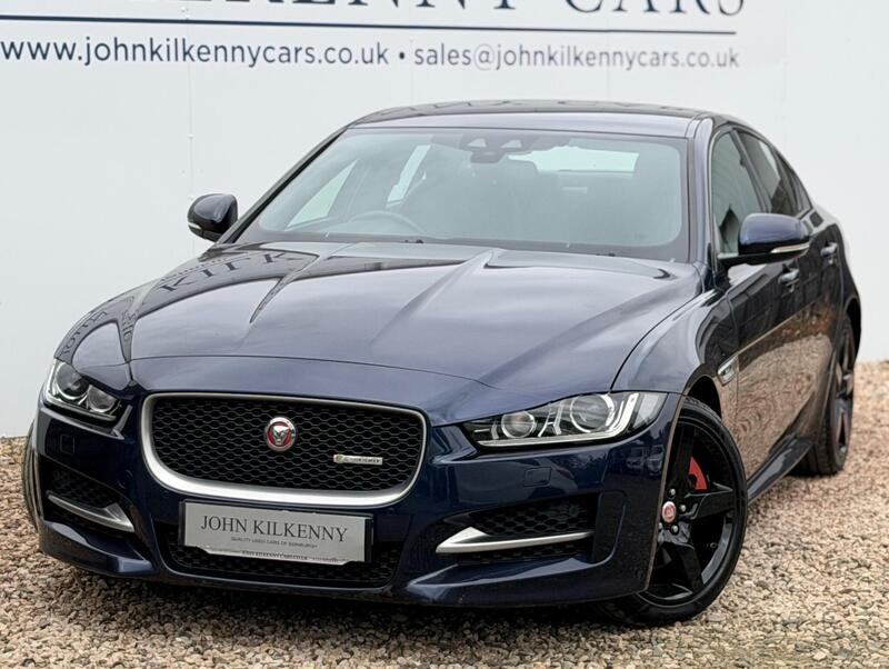 Jaguar Xe view 3