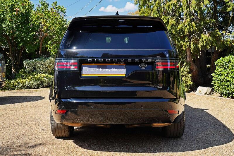 Land Rover Discovery 3 view 4