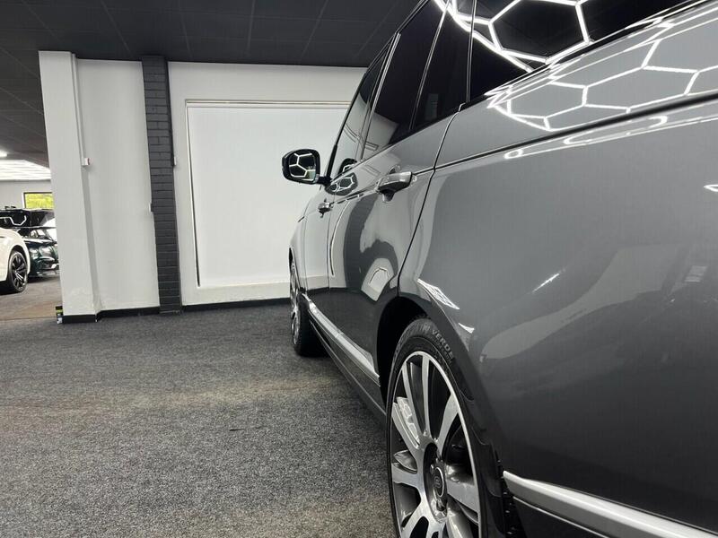 Land Rover Range Rover view 7
