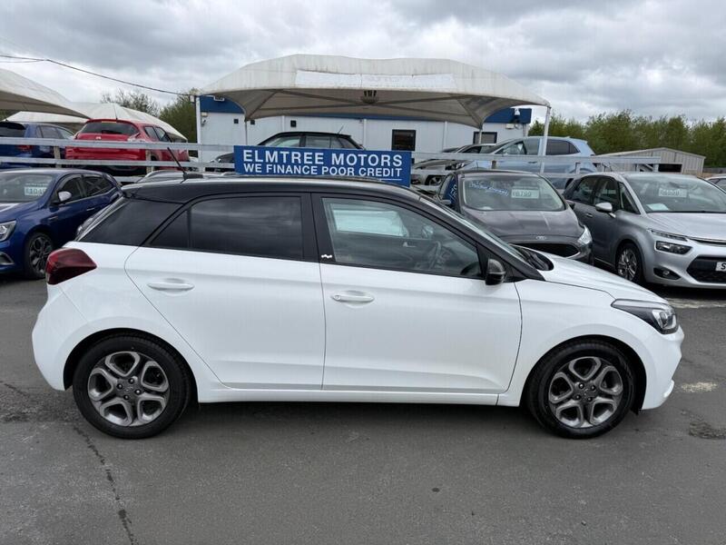 Hyundai i20 view 3