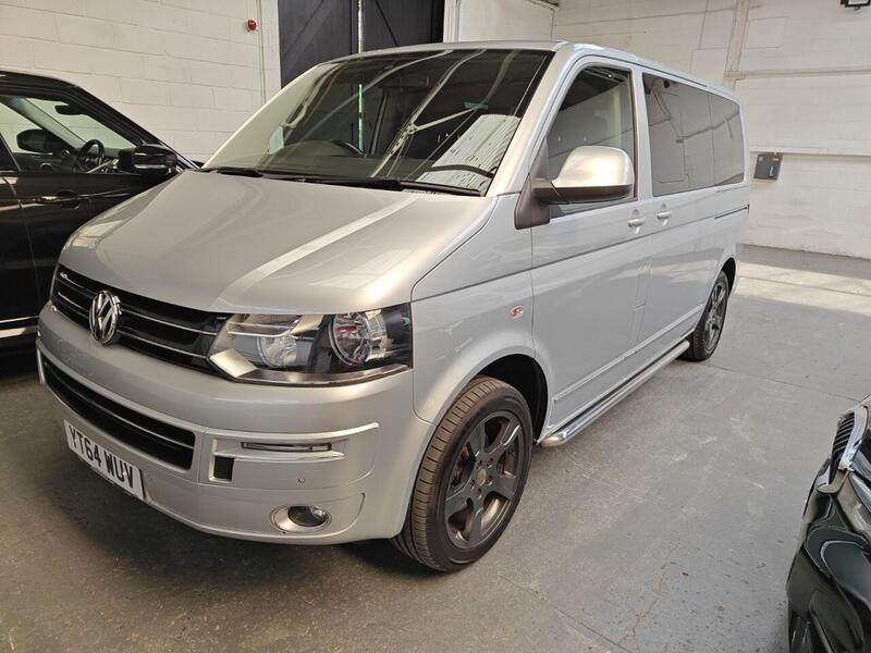 Volkswagen Caravelle view 3