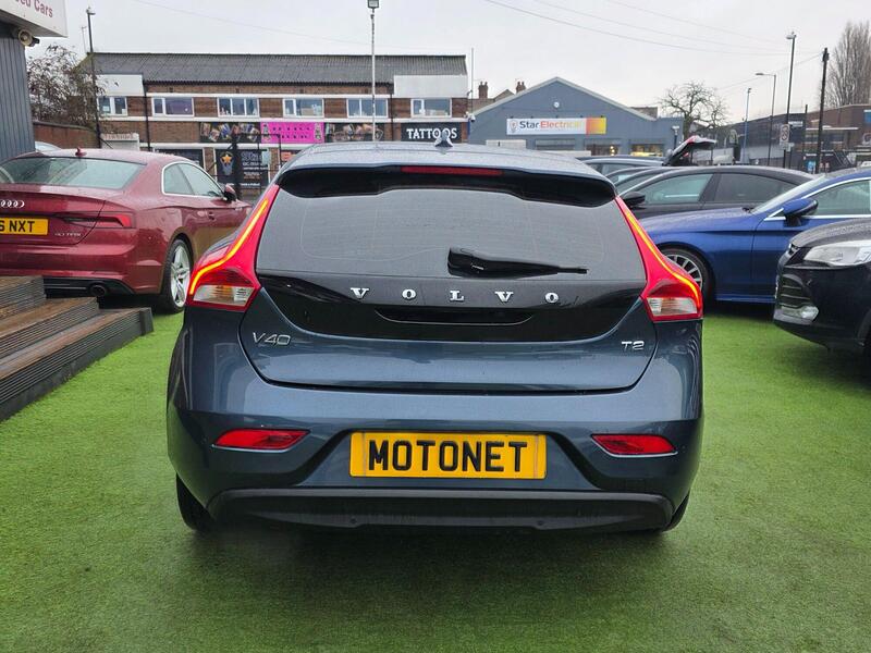 Volvo V40 view 7
