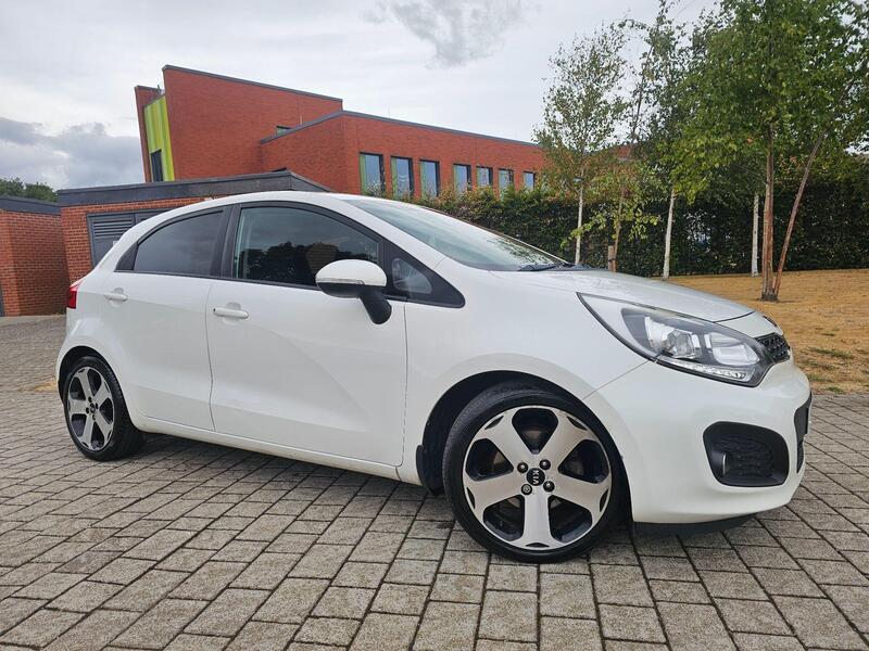 2014 Kia Rio in White for sale
